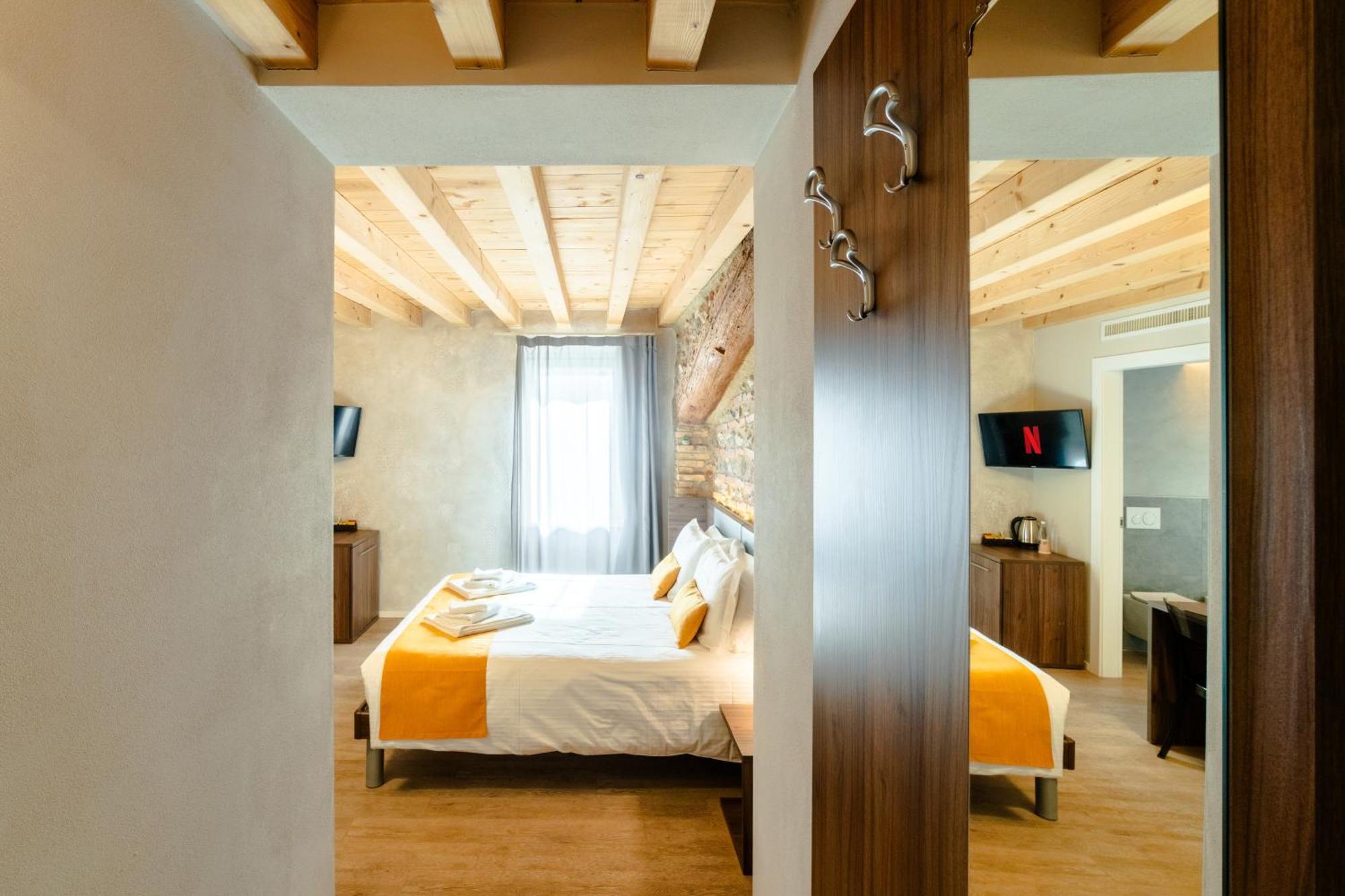 La Casa In Paese Hotel Peschiera del Garda Eksteriør billede
